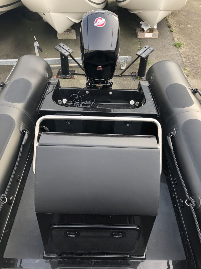 Vanguard 660 neuf 2021
Semi rigide neuf 6 mètres 
Semi-rigide occasion 6 mètres
Moteur 150 Cv Mercury Pro Xs 
GPS Garmin 7 pouces
GPS Lowrance 7 pouces 
GPS Humminbird 7 pouces  
Remorque neuve 
Remorque occasion 